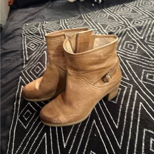 Dansko Tan Leather Boots